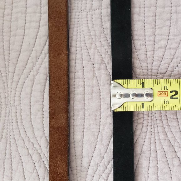 Vintage Pair of Ladies Belts - Picture 3 of 7